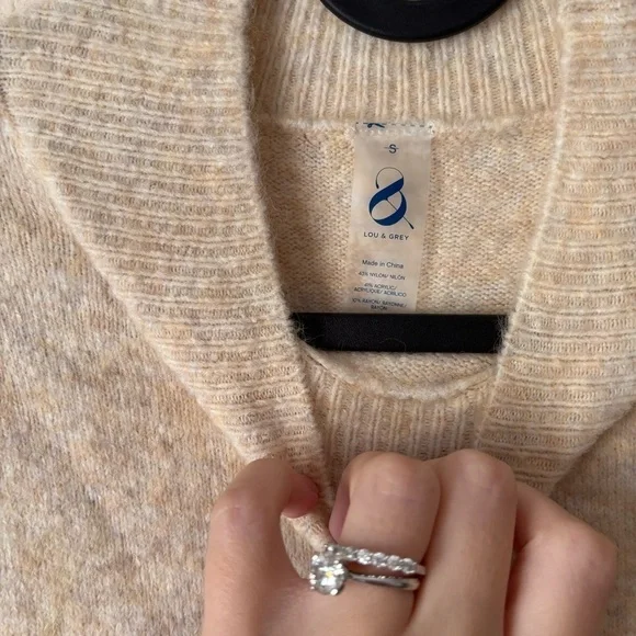 Lou & Grey | Women's Soft Cozy Ski City Sweater Size Small NWT Aspen Vail Tahoe - Picture 7 of 9